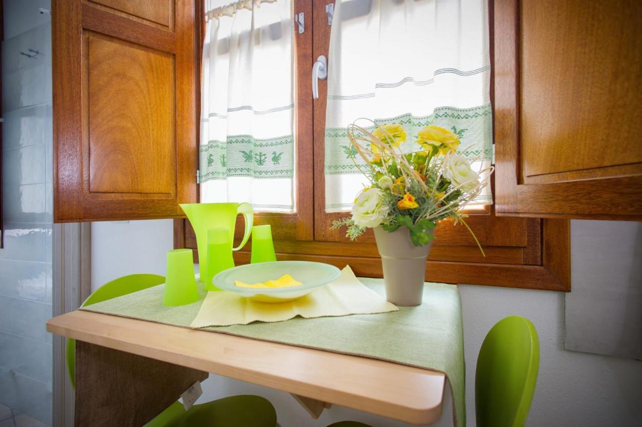 Holiday Room Sa Tebia Ористано Екстер'єр фото